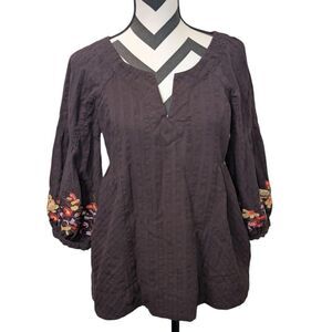 Theme M Embroidered Floral Sleeve Tunic Blouse